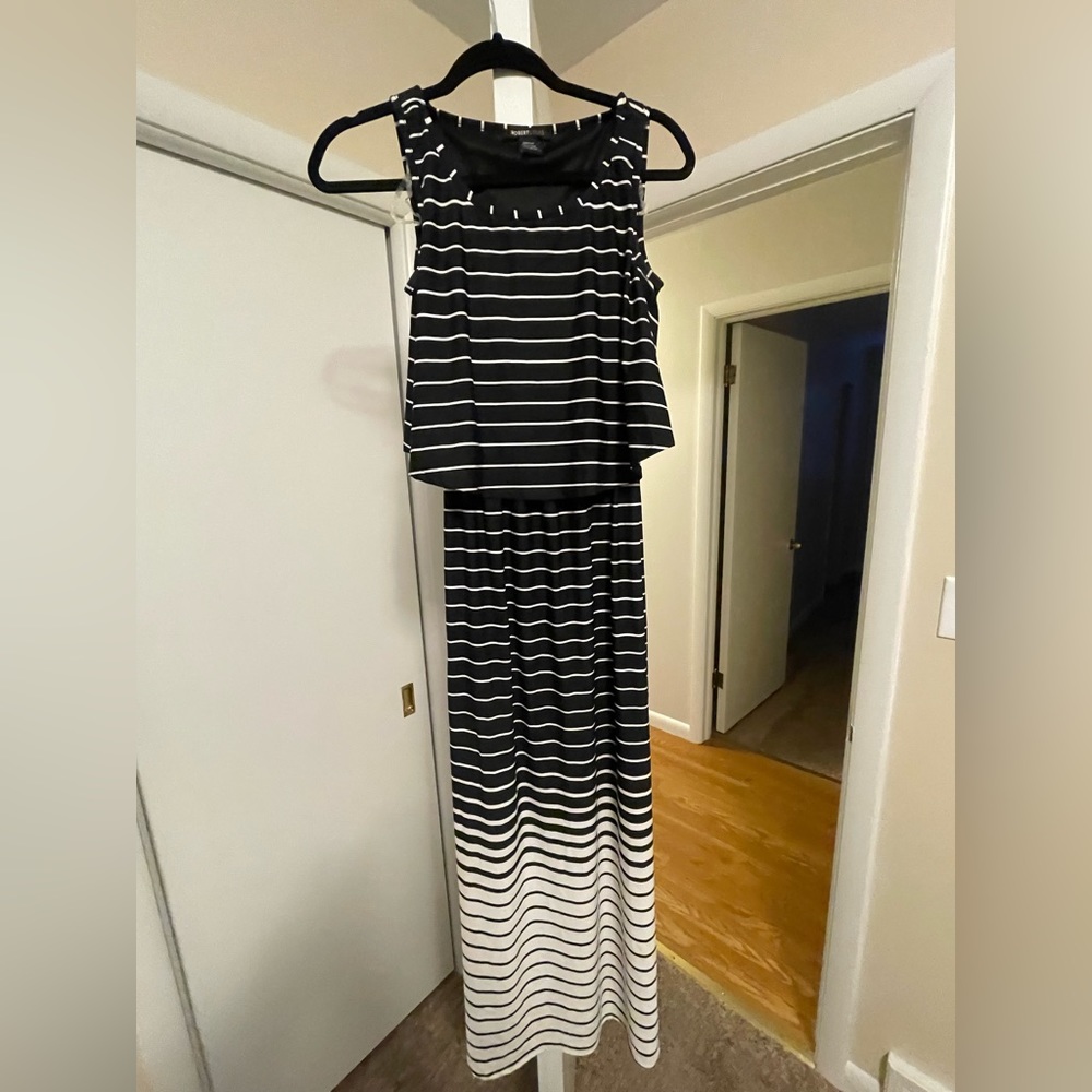 Small maxi dress